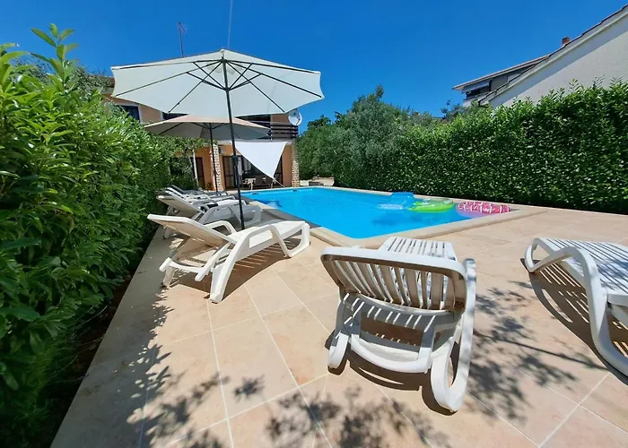 Lägenhet Big Pool Apartment Pula Pula