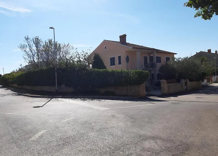 Big Pool Apartment Pula Lejlighed