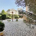 Big Pool Apartment Pula Apartman