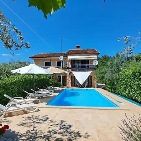 Apartment Big Pool In Pula